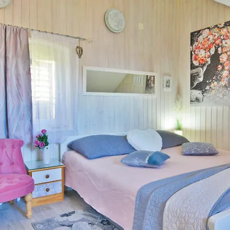 Artemia Apartment